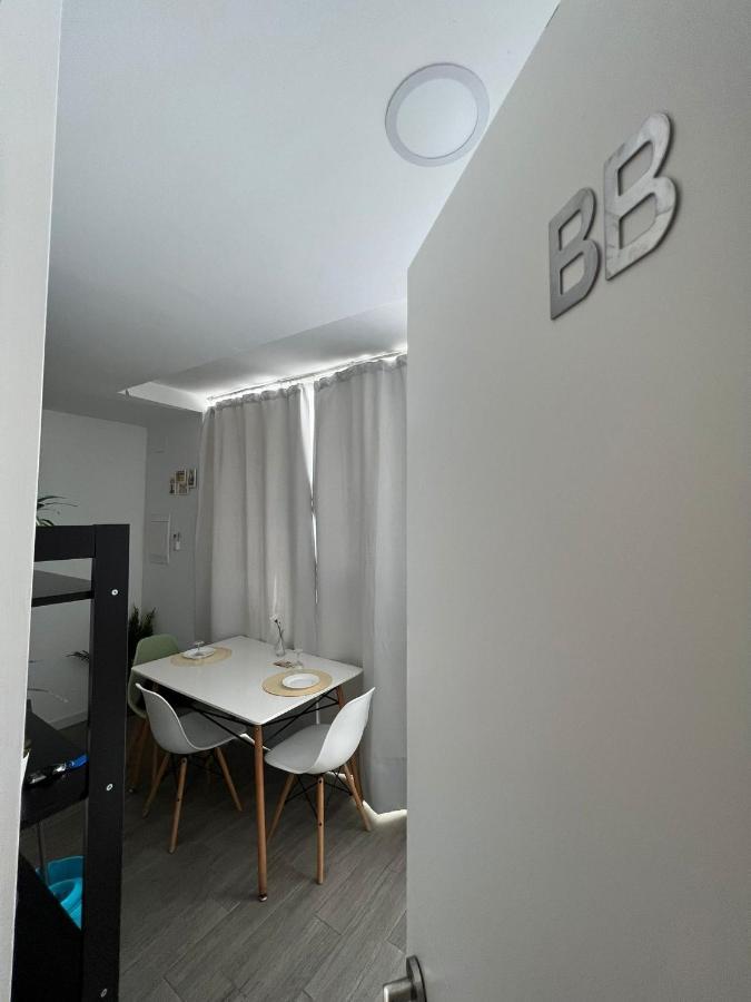 Coqueto Apartamento Nuevo En Pleno Centro De Algeciras Bb Apartment Room photo